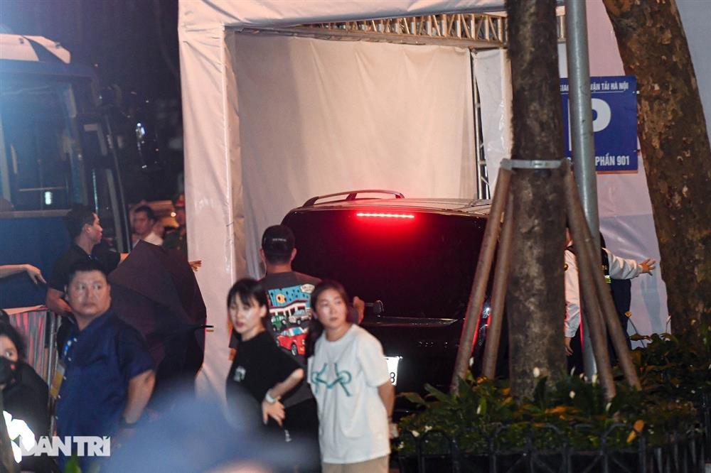 4 thành viên nhóm BlackPink đã về đến khách sạn ở Hà Nội-6