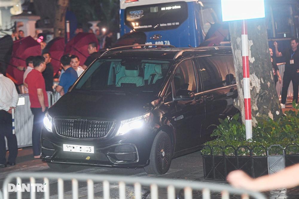 4 thành viên nhóm BlackPink đã về đến khách sạn ở Hà Nội-7