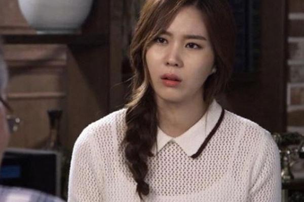 Đá vỡ lá lách con dâu vì tội tiêu xài hoang phí, bố chồng bị phạt tù-2