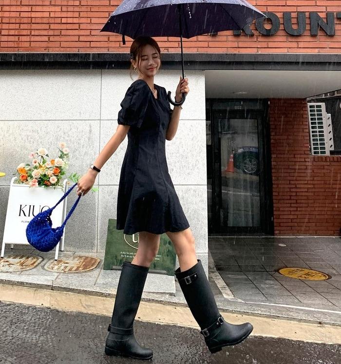 Mặc gì đi concert BLACKPINK nếu trời mưa?-6