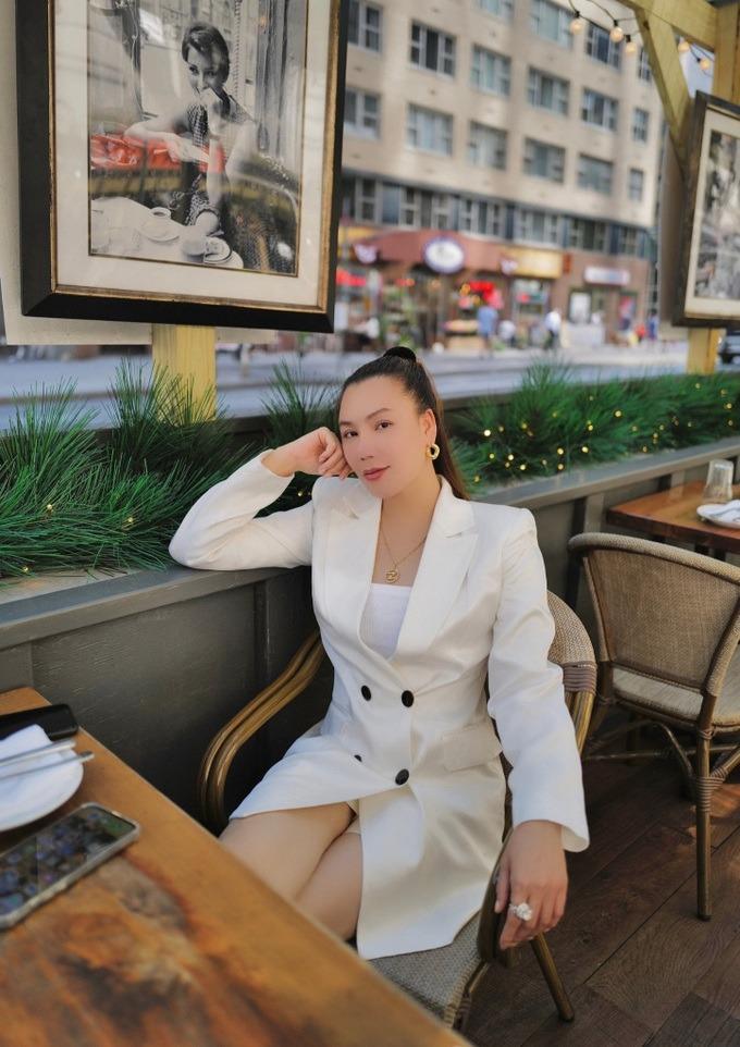 Hồ Quỳnh Hương ở ẩn tuổi 43: Ăn chay trường, nhan sắc hiện ra sao?-8