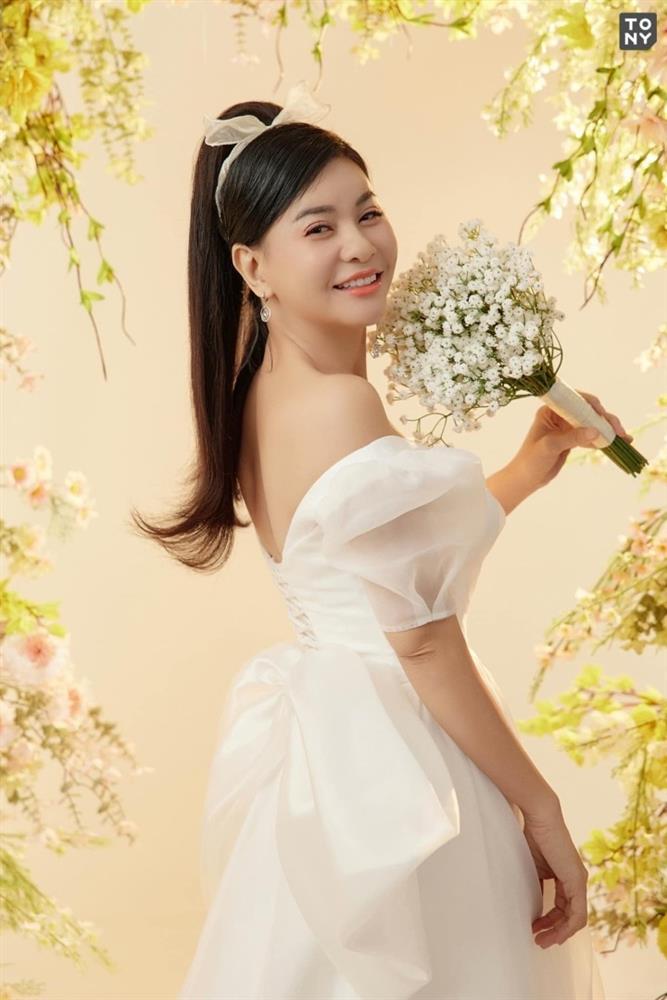 Sự thật việc Cát Phượng chụp ảnh cưới, lên xe hoa ở tuổi 53-2