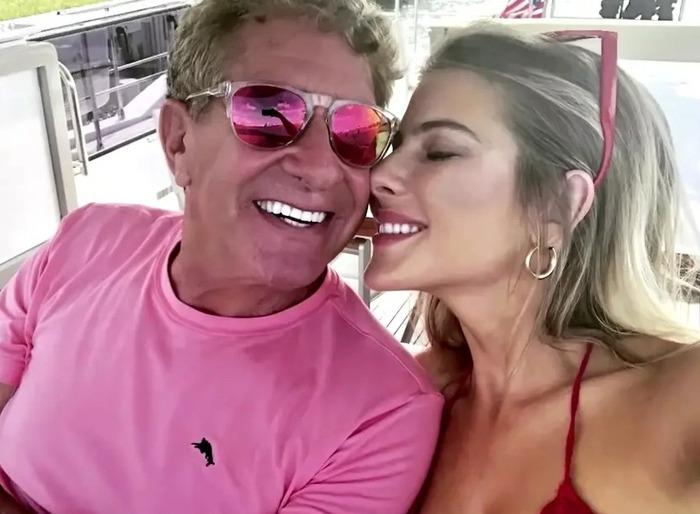 Triệu phú bị hủy hôn đúng vào ngày cưới vì cô dâu bừng tỉnh-1