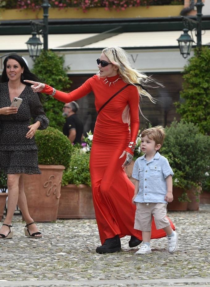 Tỷ phú Elon Musk hành xử đẹp khi vợ cũ đính hôn-5