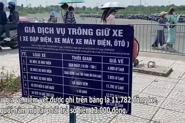 Thời trang lạ và hiểm hóc của fan đi đu BlackPink ở SVĐ Mỹ Đình-13