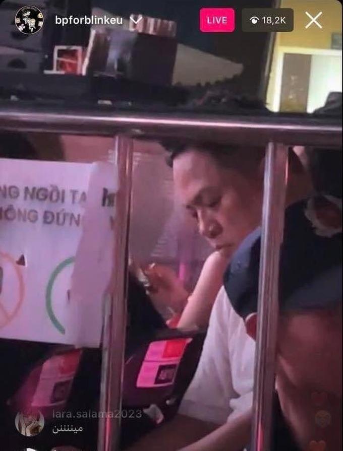 Người cha bí ẩn của Jisoo xuất hiện tại đêm diễn của Blackpink tại Hà Nội-1