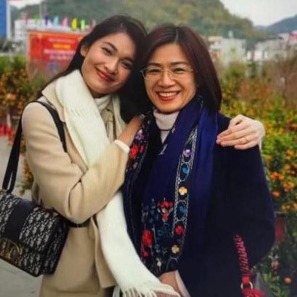 Ngoại hình trẻ đẹp và tâm hồn đồng điệu với con dâu của mẹ chồng Á hậu Thùy Dung-3