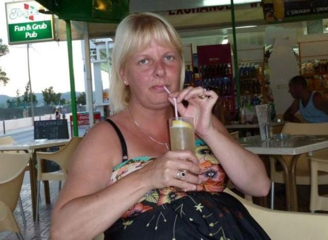 Vợ gọi điện mắng nhiếc bạn chồng thậm tệ khi anh sang nhà bạn xem bóng đá-2