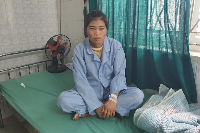 Chị chồng đổ ấm nước sôi lên người em dâu đang mang thai và cháu gái 4 tuổi-2