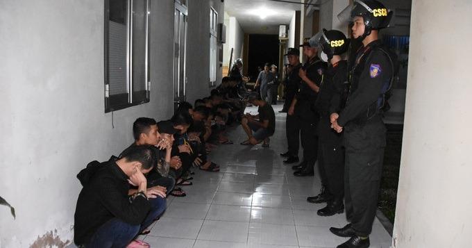 Băng giang hồ mang súng, áo chống đạn bị bắt trên cầu Rạch Miễu khai gì?-2