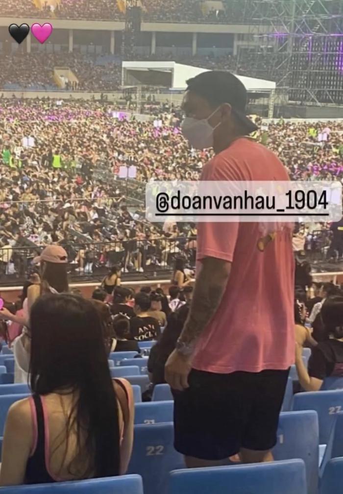 Bạn gái Nhâm Mạnh Dũng diện đồ cực cháy, Văn Hậu đưa Hải My xem concert BLACKPINK-1