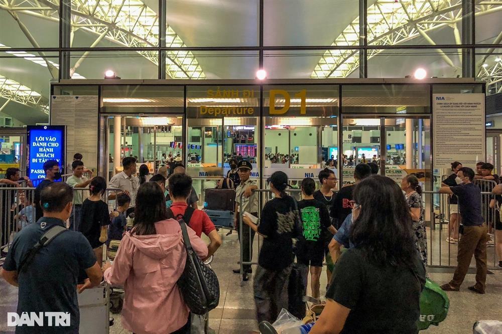 Nhóm BlackPink về nước ngay trong đêm sau 2 buổi diễn bùng nổ tại Hà Nội-2