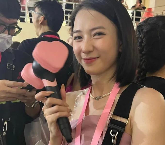 Dàn nhóc tì nhà sao Việt đu concert BLACKPINK ngày 2-2