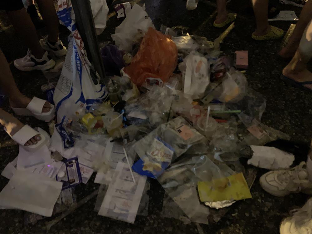 Sân vận động Mỹ Đình bội thực rác sau đêm diễn của BlackPink-9