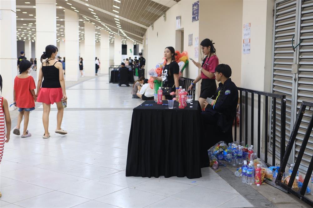 Sân vận động Mỹ Đình bội thực rác sau đêm diễn của BlackPink-5