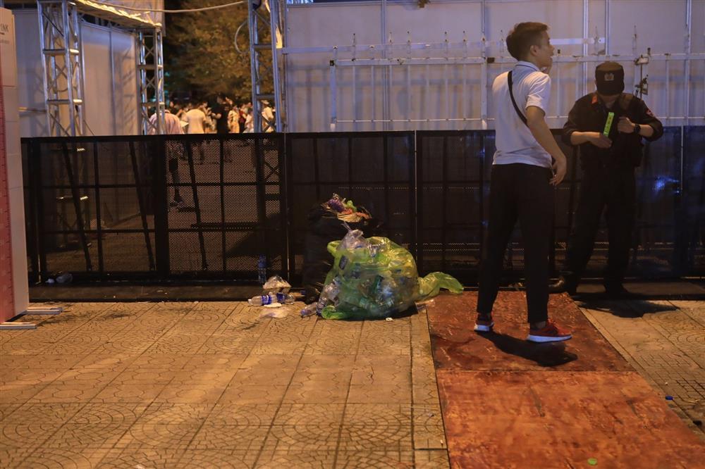 Sân vận động Mỹ Đình bội thực rác sau đêm diễn của BlackPink-16