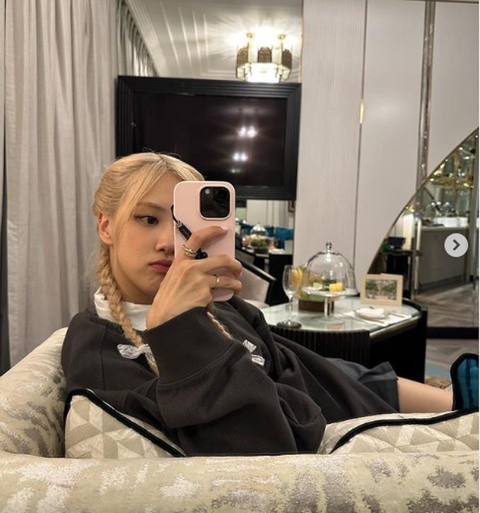 Phòng của thành viên Blackpink ở Hà Nội sang chảnh cỡ nào?-2