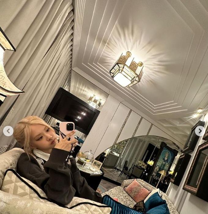 Phòng của thành viên Blackpink ở Hà Nội sang chảnh cỡ nào?-3