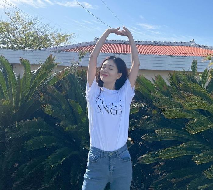 Nữ diễn viên phim Hoàng Hậu Ki có phong cách trẻ trung ở tuổi 33-8