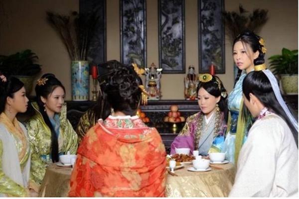 Mối tình đầu bi thảm của nhà văn Nhật Bản đầu tiên đoạt giải Nobel-4