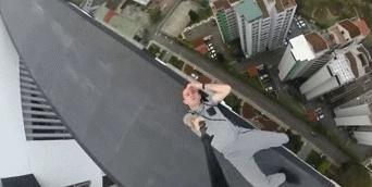 Sống ảo trên các tòa nhà chọc trời, chàng trai ra đi ở tuổi 30 khi leo lên tòa tháp ở Hong Kong-6