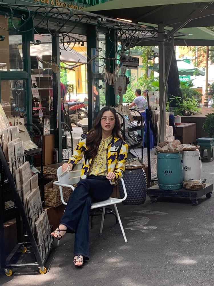 Ngoại hình gây chú ý của Hoa hậu Lương Thùy Linh khi lọt vào ống kính khán giả-1