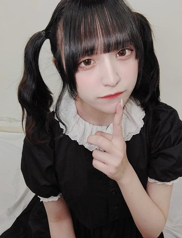 Nữ ca sĩ 17 tuổi qua đời đột ngột chỉ sau 4 tháng ra mắt-1