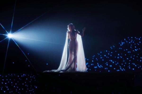 Bất ngờ với vẻ đẹp như tiên tử của Tỷ Tỷ Đạp Gió Rẽ Sóng Vu Văn Văn-4