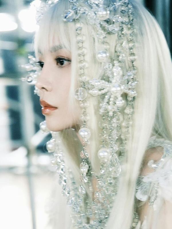 Bất ngờ với vẻ đẹp như tiên tử của Tỷ Tỷ Đạp Gió Rẽ Sóng Vu Văn Văn-9