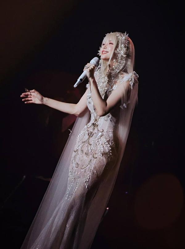 Bất ngờ với vẻ đẹp như tiên tử của Tỷ Tỷ Đạp Gió Rẽ Sóng Vu Văn Văn-14