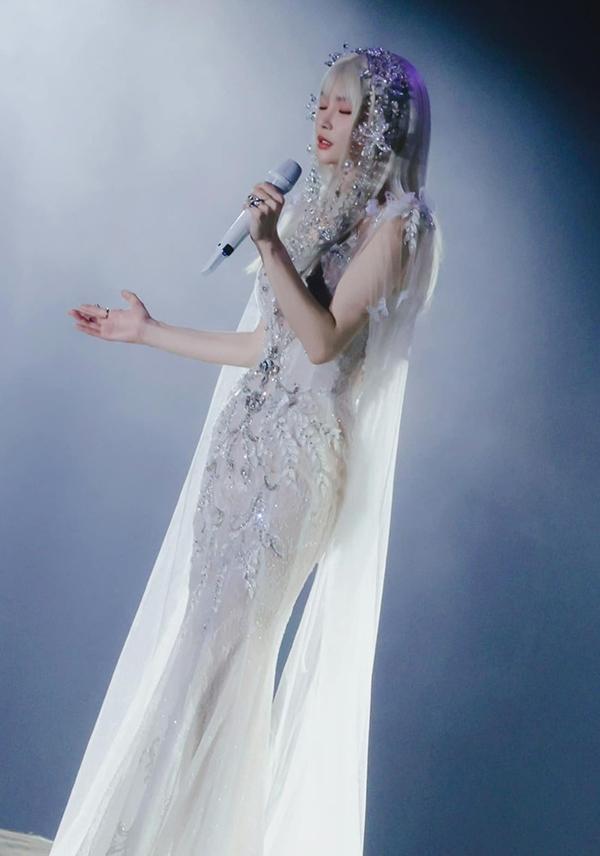 Bất ngờ với vẻ đẹp như tiên tử của Tỷ Tỷ Đạp Gió Rẽ Sóng Vu Văn Văn-7