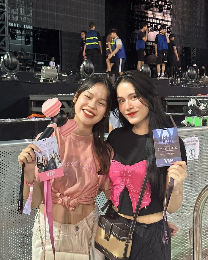 Doãn Hải My, Mai Hà Trang xả ảnh xinh lung linh hậu concert BLACKPINK-10