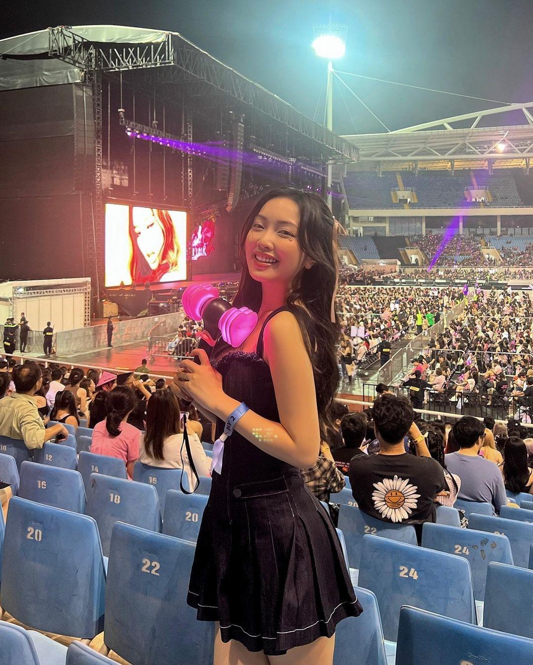 Doãn Hải My, Mai Hà Trang xả ảnh xinh lung linh hậu concert BLACKPINK-7