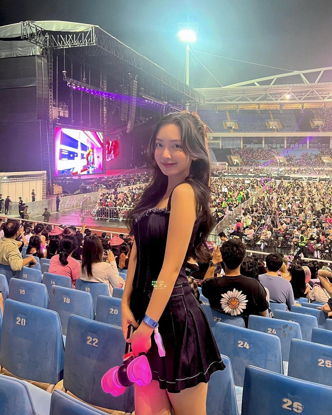Doãn Hải My, Mai Hà Trang xả ảnh xinh lung linh hậu concert BLACKPINK-5