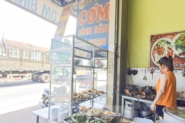 Sự thật về suất cơm tấm bình dân giá 300.000 đồng bán cho khách Tây ở TPHCM-4