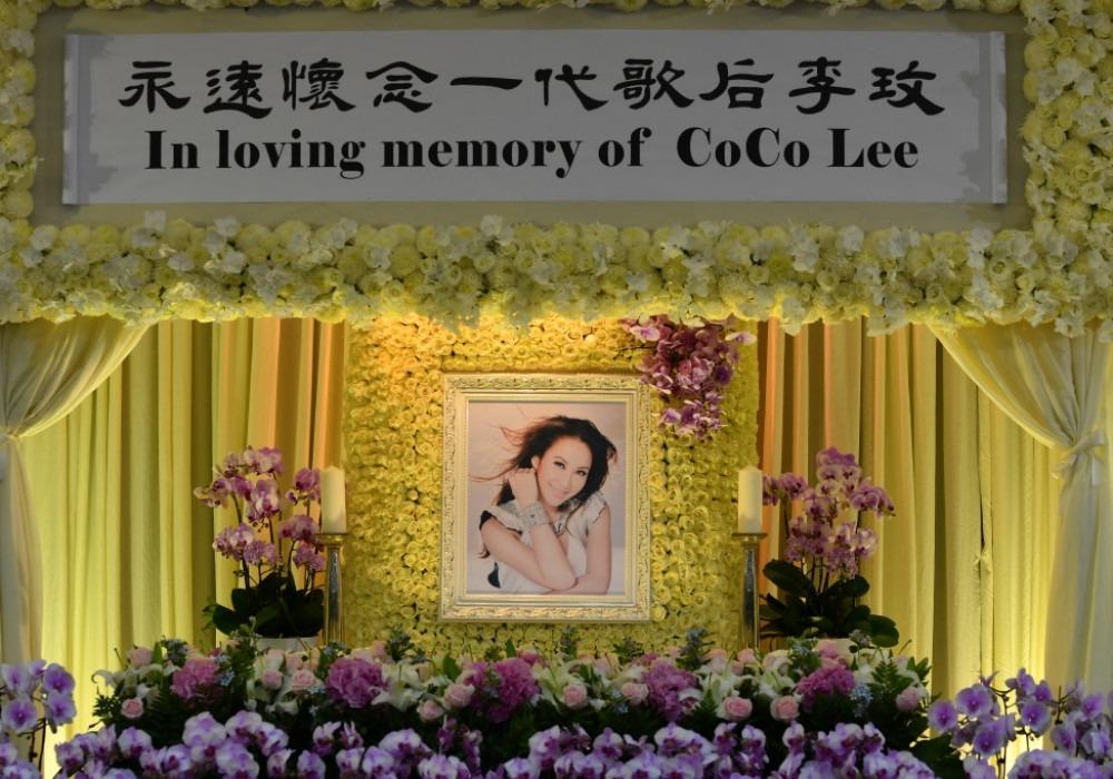 Gia đình và 1000 fan tiếc thương tiễn đưa Coco Lee-1