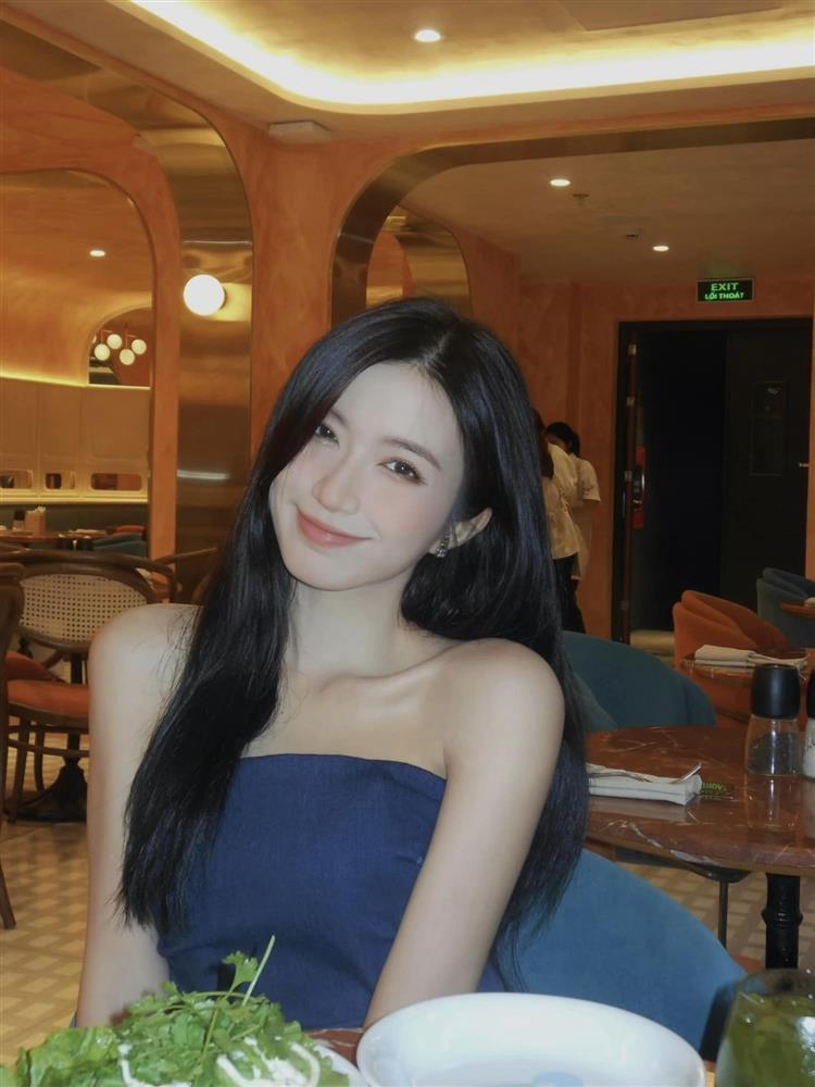 Mê mẩn gu thời trang đời thường sành điệu của em gái Tuấn Tú Món Quà Của Cha-5