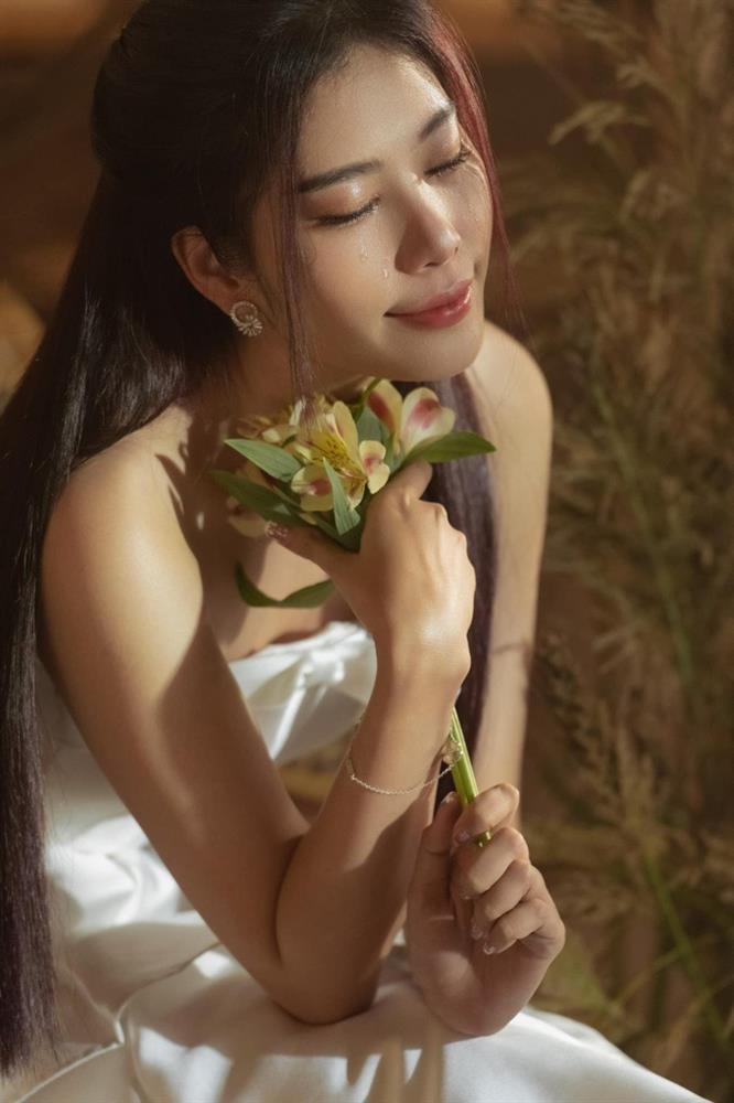 Nam Em sau khi thi hoa hậu: Lên Đà Lạt ở ẩn, bất ngờ công khai bạn trai-4