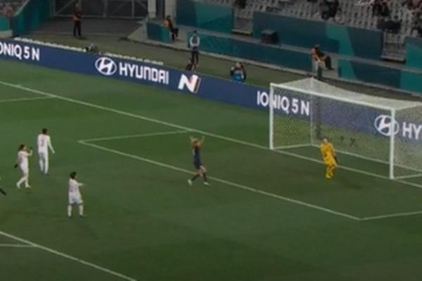 HLV Mai Đức Chung: Đội tuyển nữ Việt Nam lực bất tòng tâm, thua là hợp lý-2