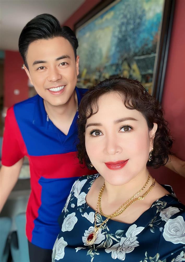 Ghét nhau trên phim, MC Tuấn Tú nói gì về NSND Minh Hòa ở hậu trường?-4