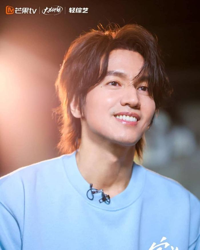 Ngỡ ngàng ngoại hình hack tuổi của thủ lĩnh F4 Ngôn Thừa Húc khi đã U50-5