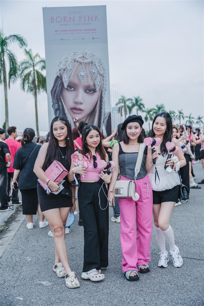 Giới trẻ Việt biến show Blackpink thành sàn diễn thời trang sành điệu-3