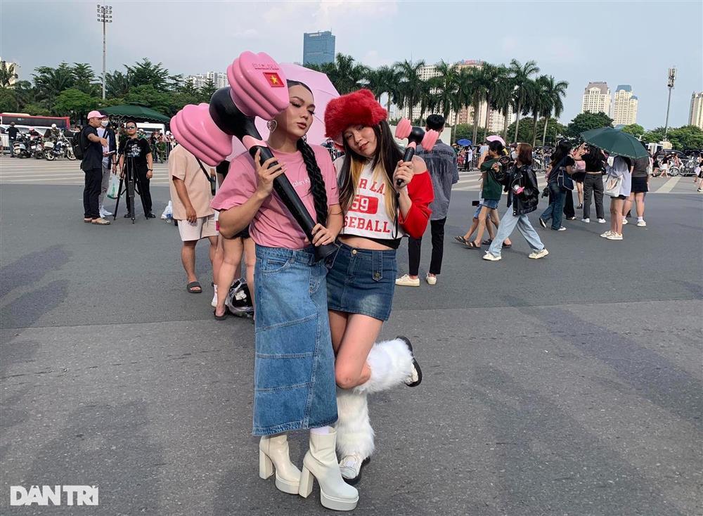 Giới trẻ Việt biến show Blackpink thành sàn diễn thời trang sành điệu-6