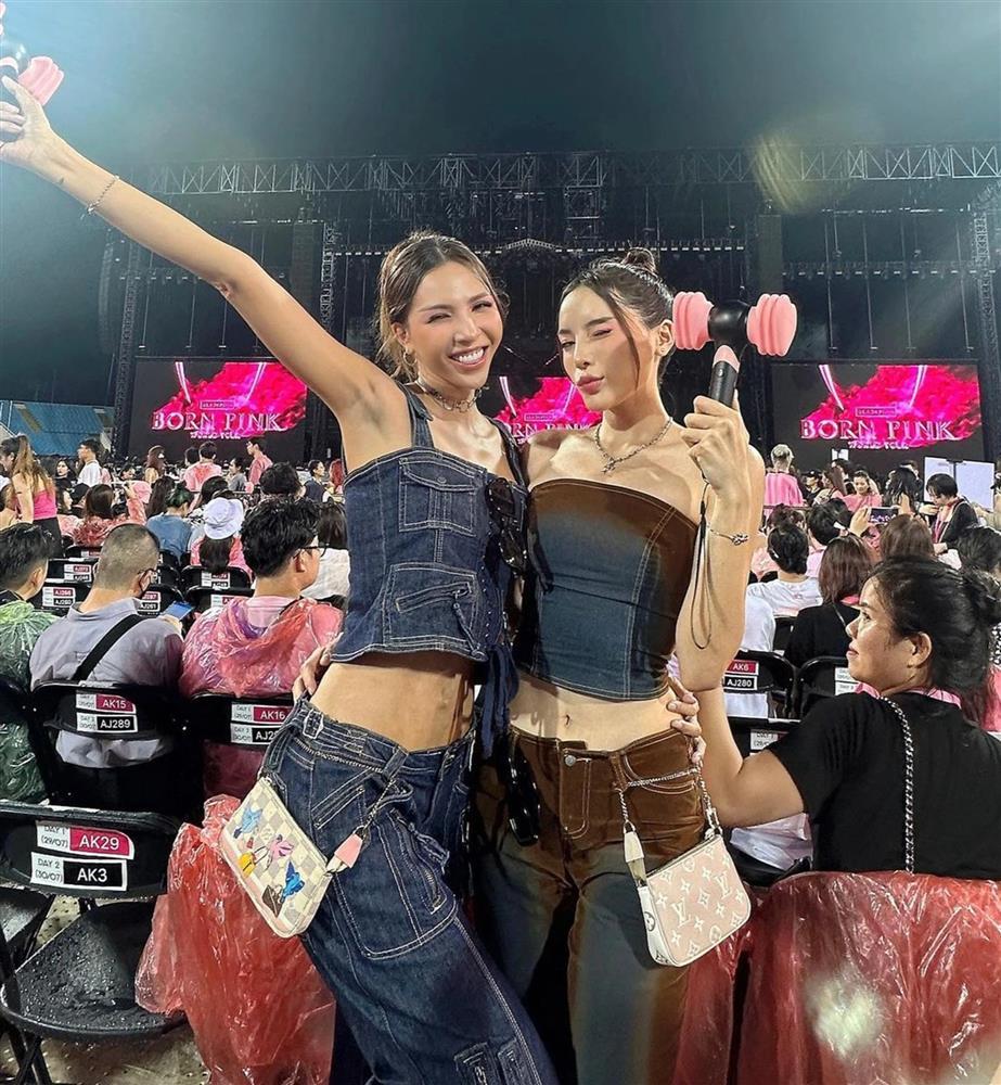 Giới trẻ Việt biến show Blackpink thành sàn diễn thời trang sành điệu-9