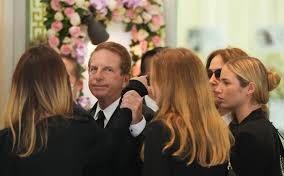 Chồng của Coco Lee bị chỉ trích tại tang lễ cố nghệ sĩ-3