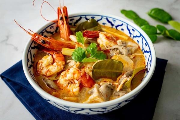 Khách du lịch đối mặt án tù khi tắm biển ở Phuket, Thái Lan-2