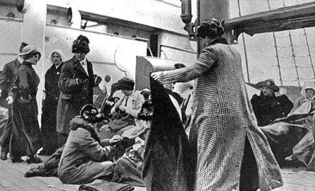 Chuyện buồn người đàn ông sống sót qua thảm kịch Titanic: Bị cả nước lên án, qua đời trong tủi nhục-2