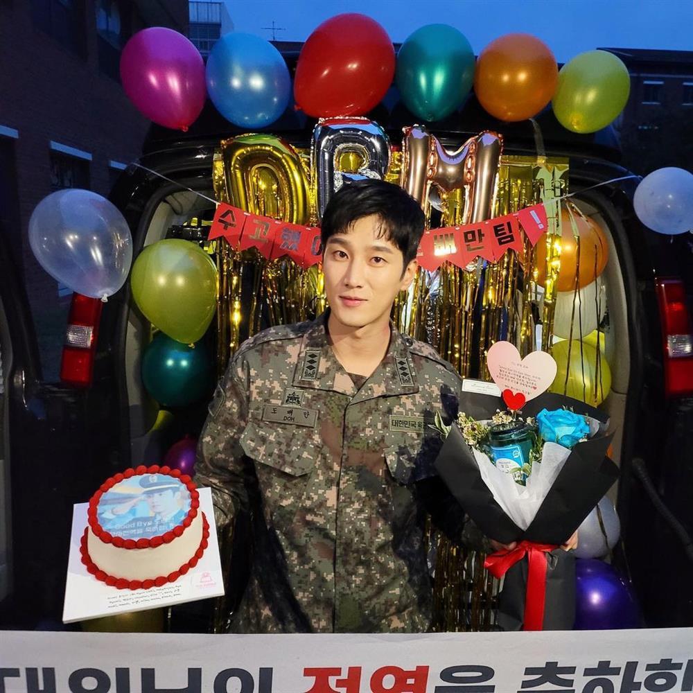 Người yêu Jisoo (BLACKPINK): Body 6 múi, đóng toàn phim hot, khéo tay và hát hay-4