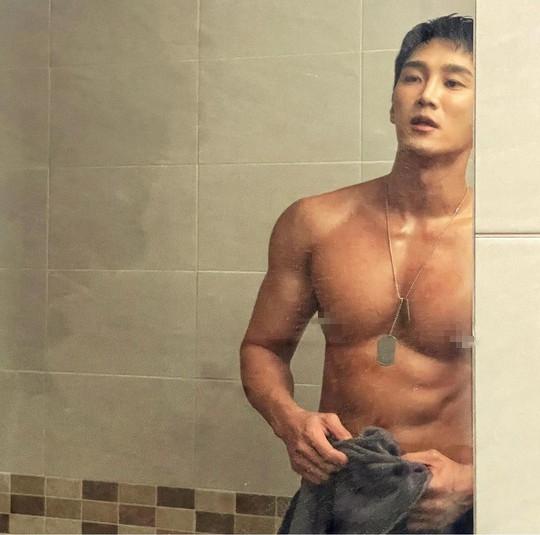 Những điểm đặc biệt của bạn trai mỹ nhân BlackPink-1