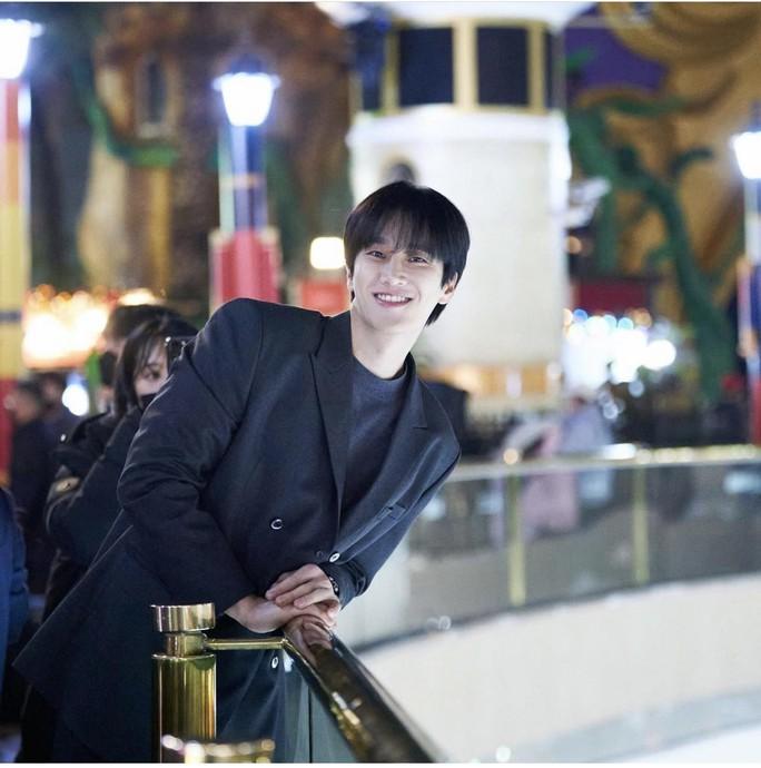 Những điểm đặc biệt của bạn trai mỹ nhân BlackPink-8